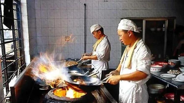 久久成人精品免费播放